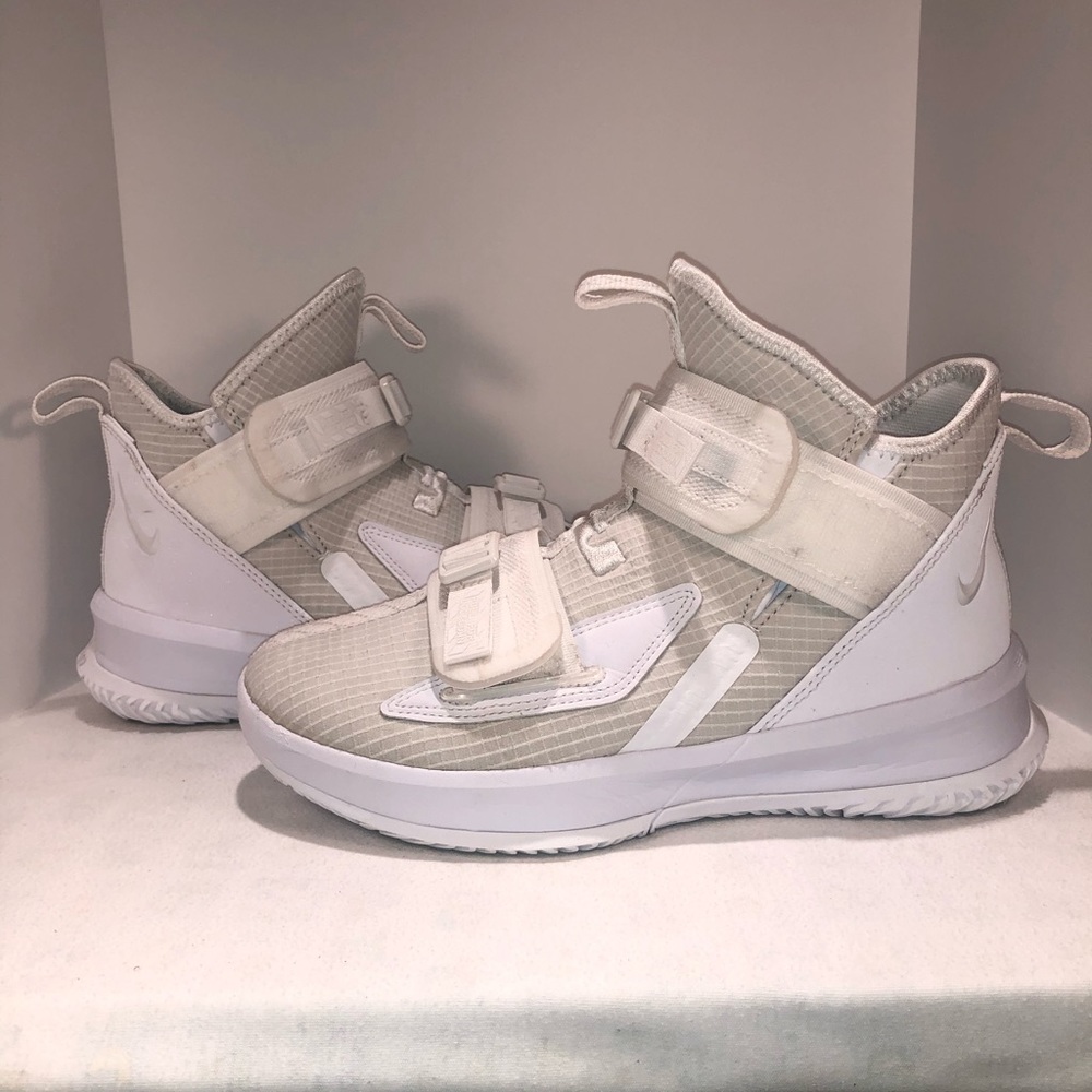 LeBron Soldier XIII
